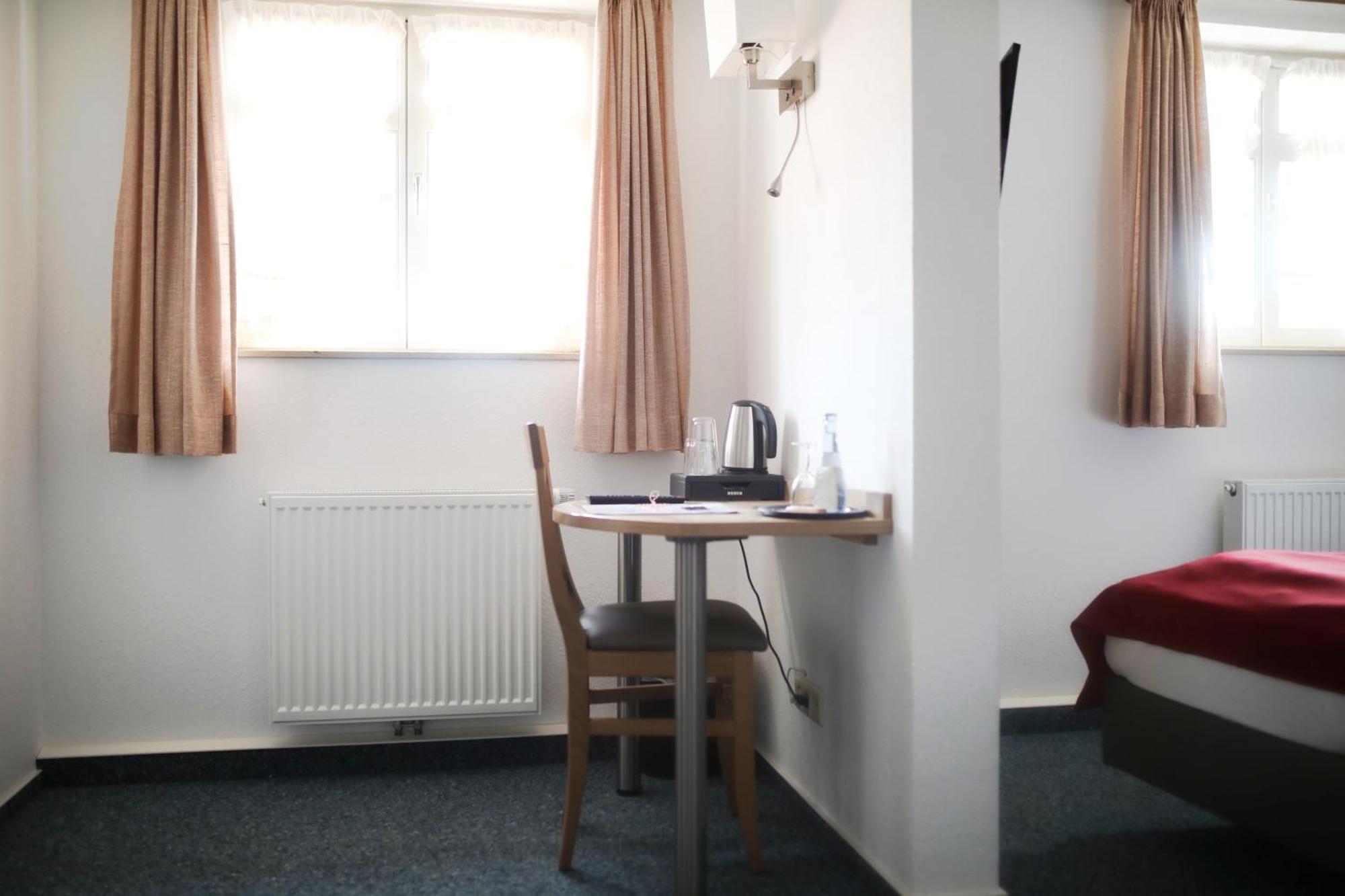Gasthaus Hotel Zum Kreuz Stetten am Kalten Markt Extérieur photo