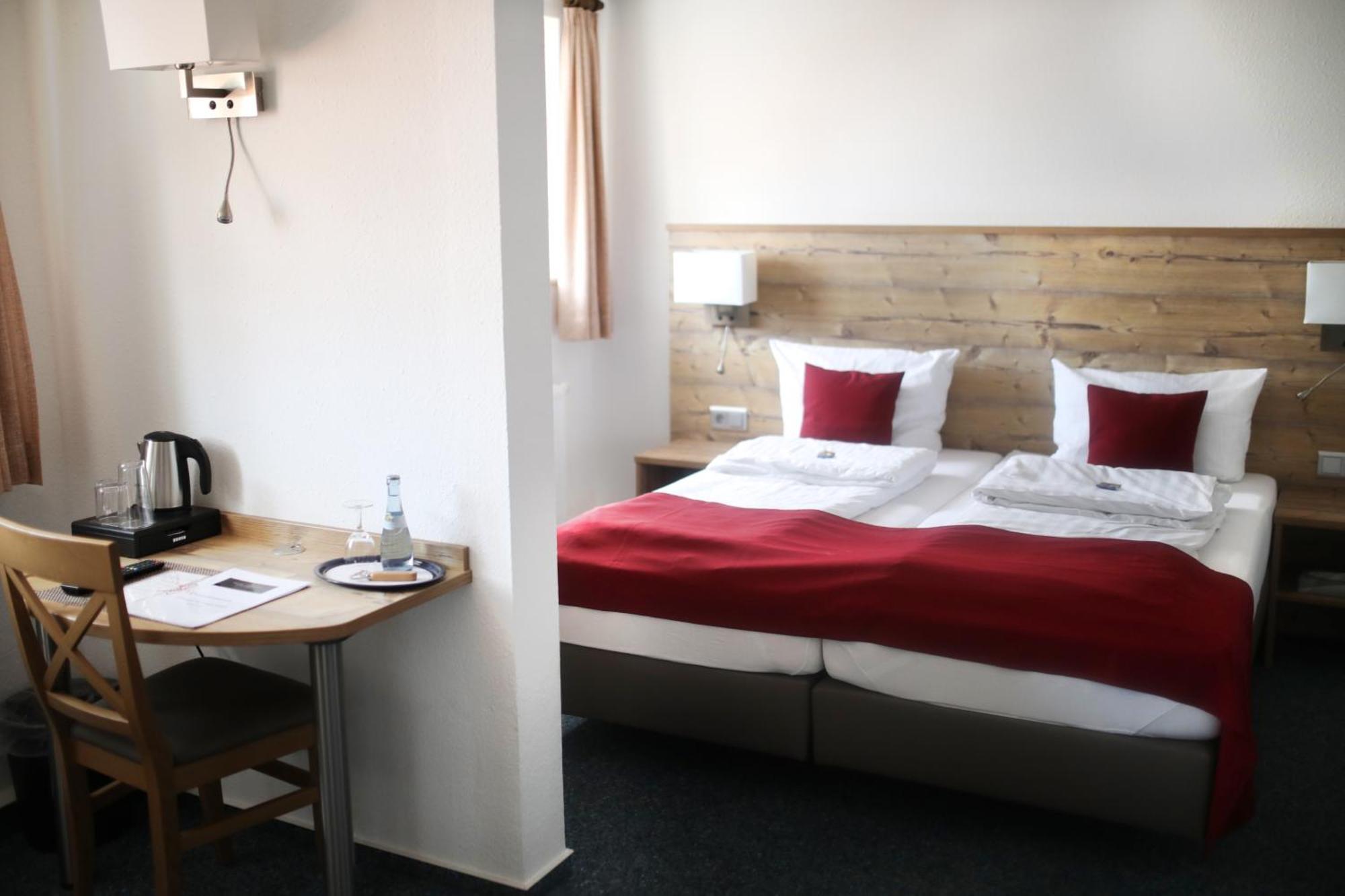 Gasthaus Hotel Zum Kreuz Stetten am Kalten Markt Extérieur photo