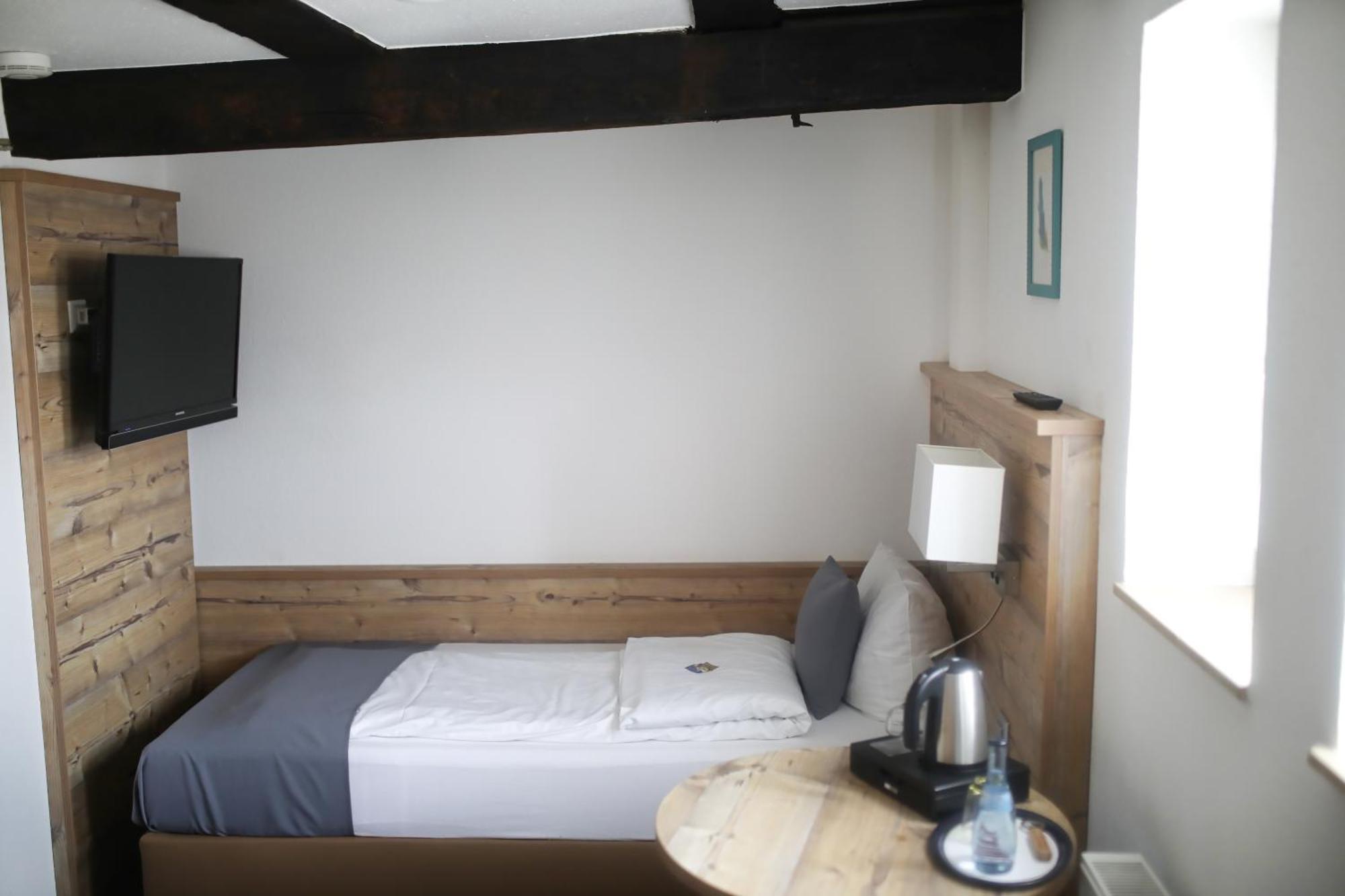 Gasthaus Hotel Zum Kreuz Stetten am Kalten Markt Extérieur photo